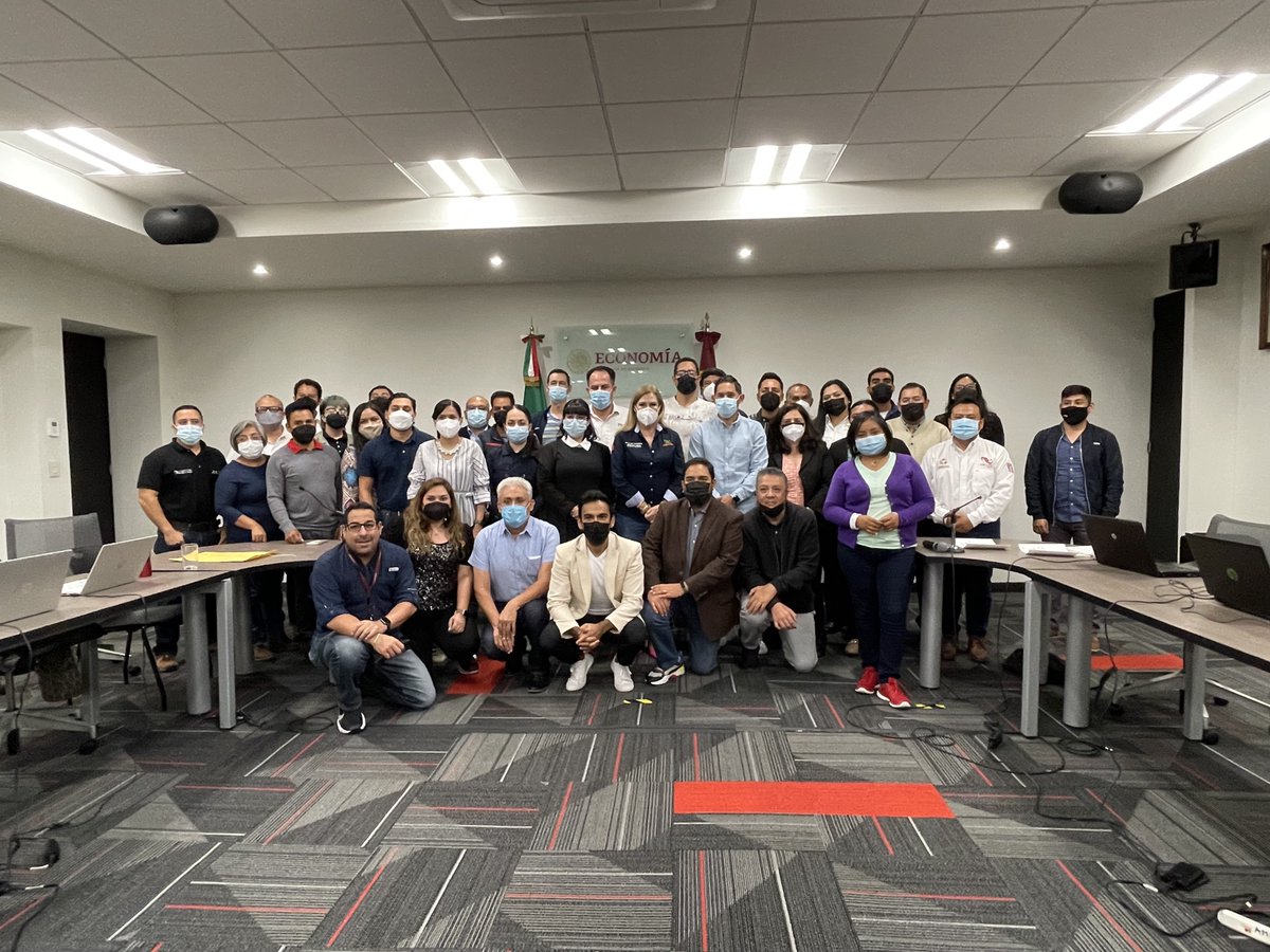 ccecyte's tweet photo. Concluye el Curso para Certificación en "Become Rapid Developer con Mendix Low Code de SIEMENS" a las Áreas de TIC de los CECyTEs, realizado en la Secretaría de Economía, clausurando la Coordinadora de los CECyTEs y el Director de Estrategia Académica Digital de SIEMENS #CECyTEs https://t.co/8m8i7mfpCe