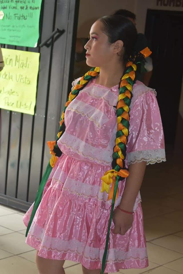 CGuerreroRTH's tweet photo. Participación musical:
1.- Karen Osorio - Solista
2.- El Tenorio de la Sierra - Solista
3.- Trío Índigo
4.- Ballet Folklorico, orgullo San Bartolense https://t.co/3NaCJEBRJ8