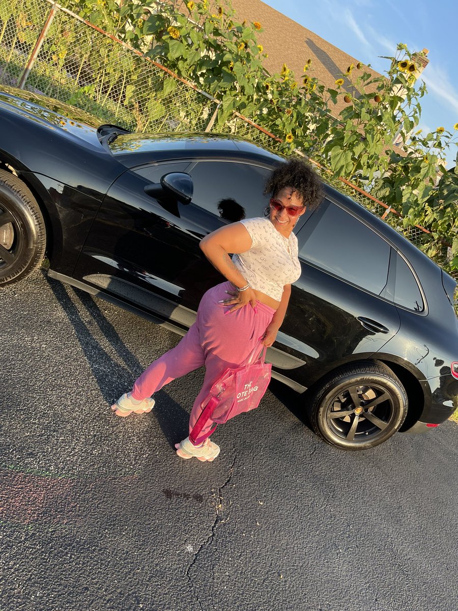 velvworks's tweet photo. Said you outside, but you ain’t that outside 😎🥵💯 https://t.co/5AD5U9TDwk