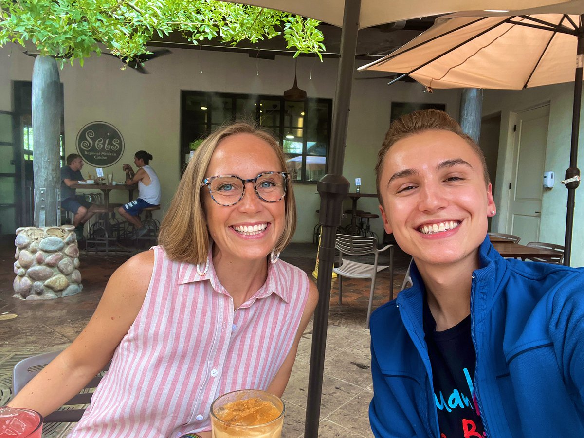 itsmejjwarren's tweet photo. Tucson, I have arrived 🌵🌈

And it’s always a joy to be reunited with my queer clergy kin, @HannahABonner. 
#FaithfullyLGBT #ReclaimingChurch #BeUMC https://t.co/5bsjm1E4Ni