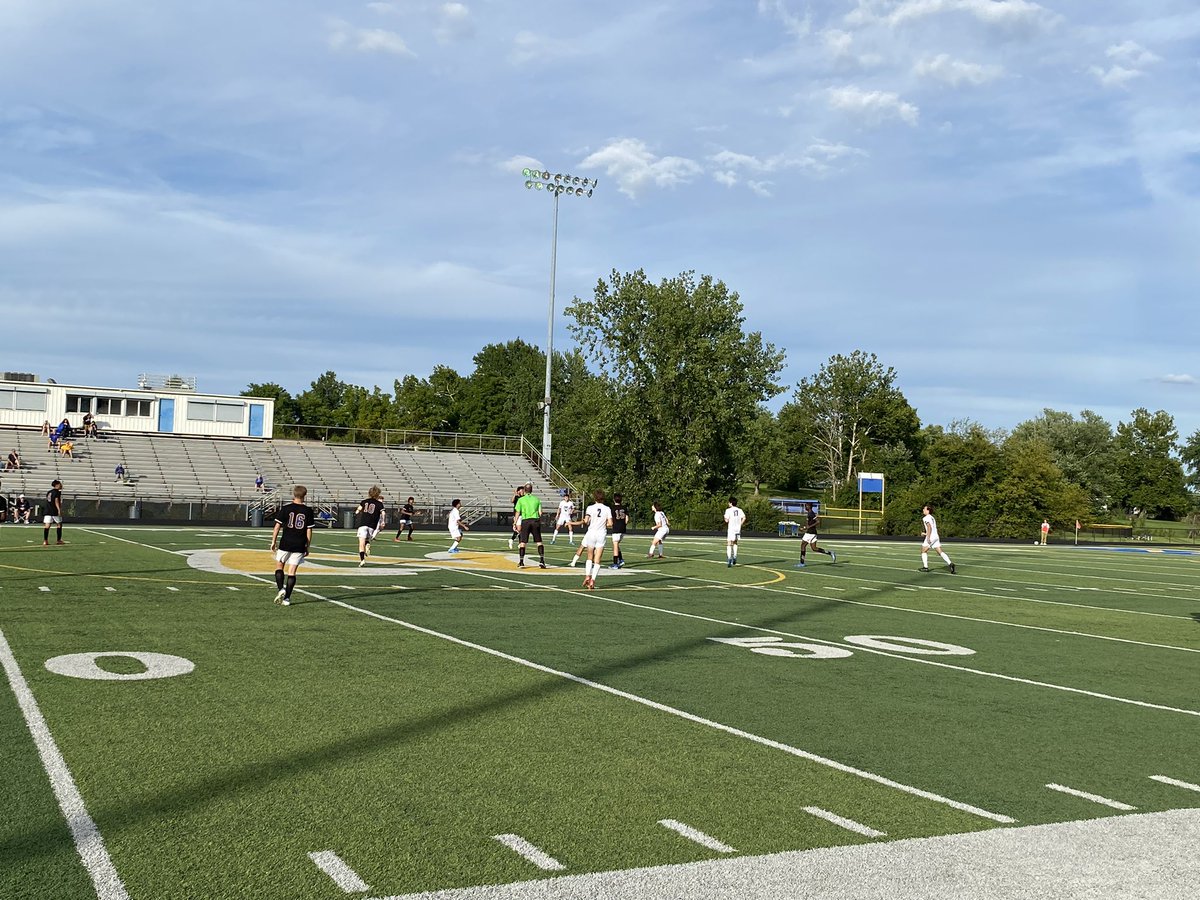 For my next magic trick. I’m going to show you how to be in two places at once! 

RT <a href="/NorwoodIndians/">Norwood Indians</a>: Soccer season has begun! Let’s go guys! #RiseandRun 

#FridayNightFutbol