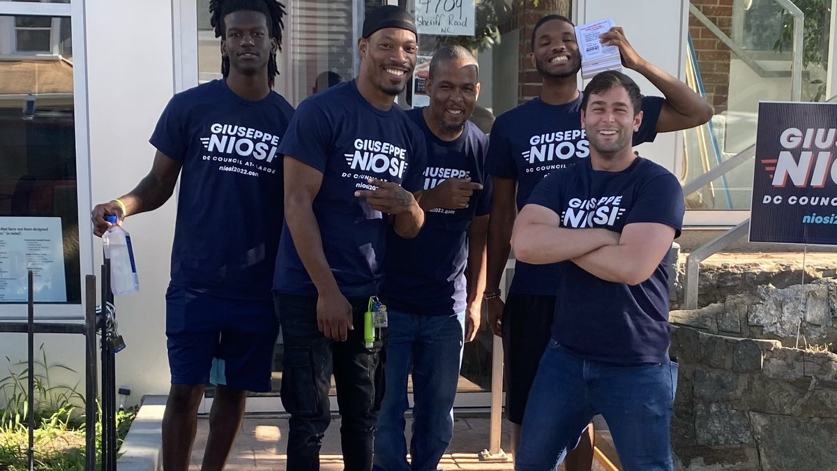 niosi2022's tweet photo. Had a lot of fun door knocking today in #W7 Deanwood. Thank you! #allWards #allDC #DClove #localelectionsmatter #homegrowndc https://t.co/PSAh4u3cjv