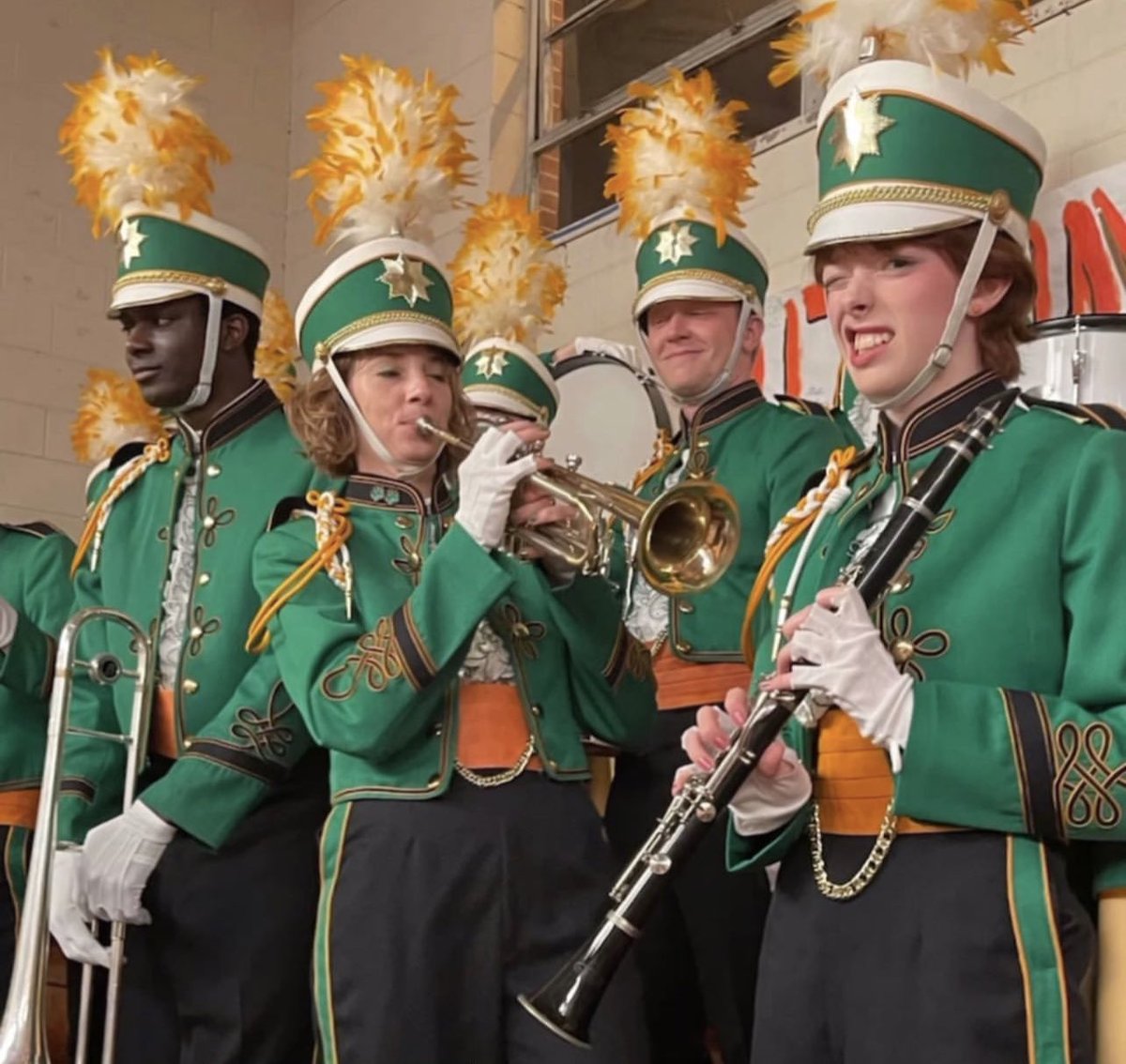 𝒄𝒉𝒂𝒐𝒔 !