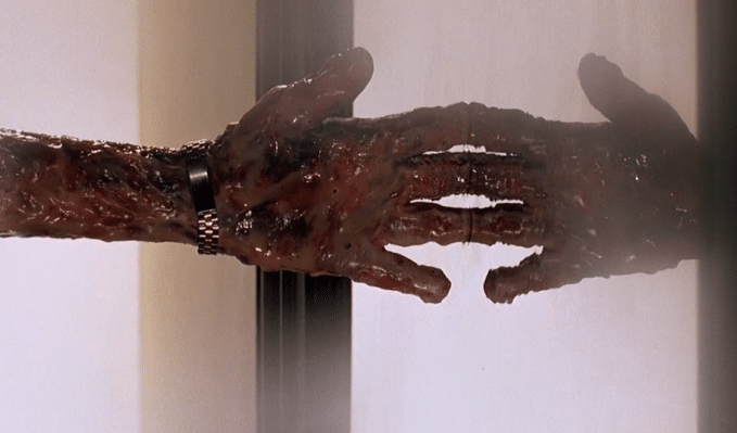 In my continuing series of movie references no one asked for, looking for a bruise on my arm using the reflection of a compact mirror gave me "Prince of Darkness" vibes. #ILive