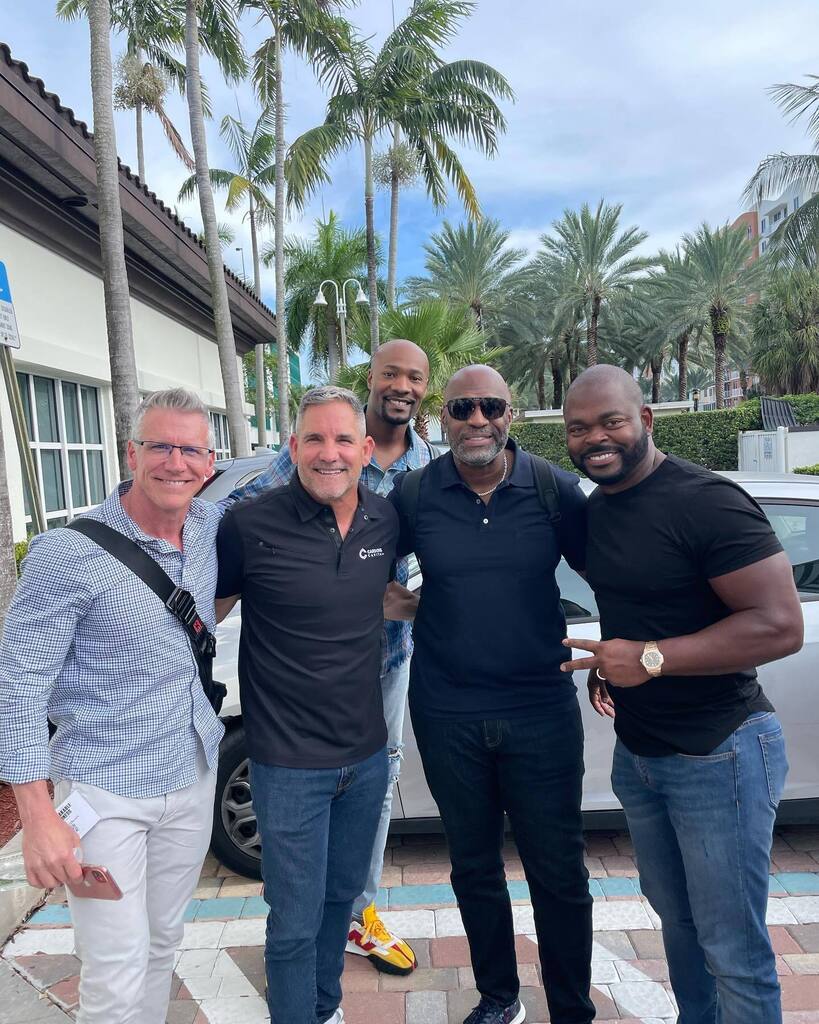 MarkKithcart's tweet photo. The iBüüm Crew &amp; Grant Cardone https://t.co/HMSZbtsLSq
