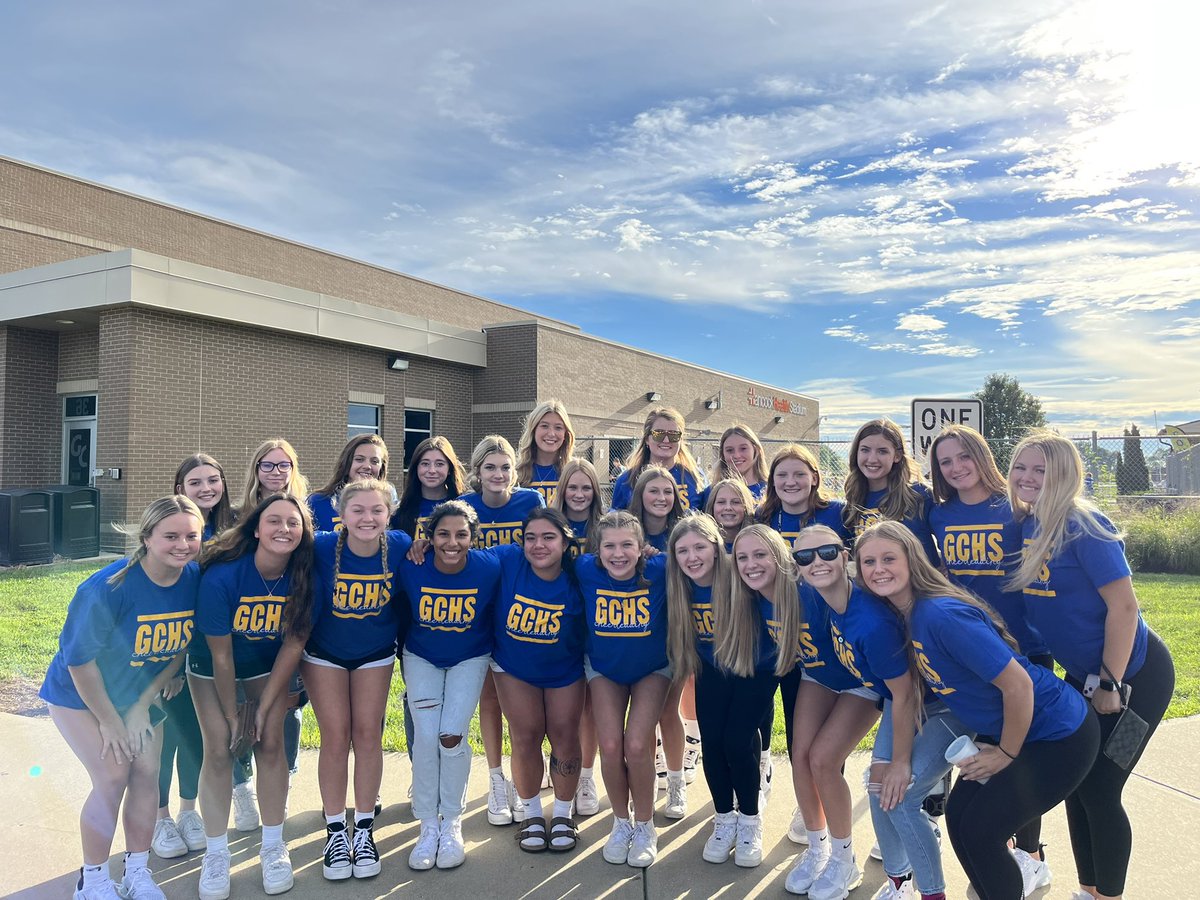 First FNL supporting our favorite team!! 💙💛 <a href="/GCCougars/">GCHS Cougars</a> <a href="/GC_Cougar_FB/">GC Football</a>
