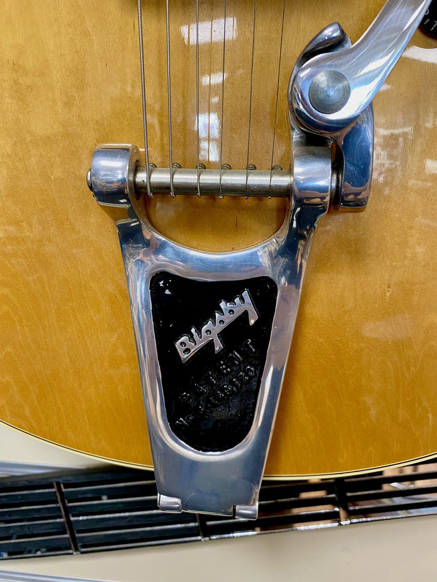 BridgendMusicSt's tweet photo. Rare Westone Session ll ….Made in Japan 1985 ….. Matsumoku product £599
#westone #bigsby #guitar #guitarist #musician #bridgend #bridgendmusicstore https://t.co/cb3BcWmLYU
