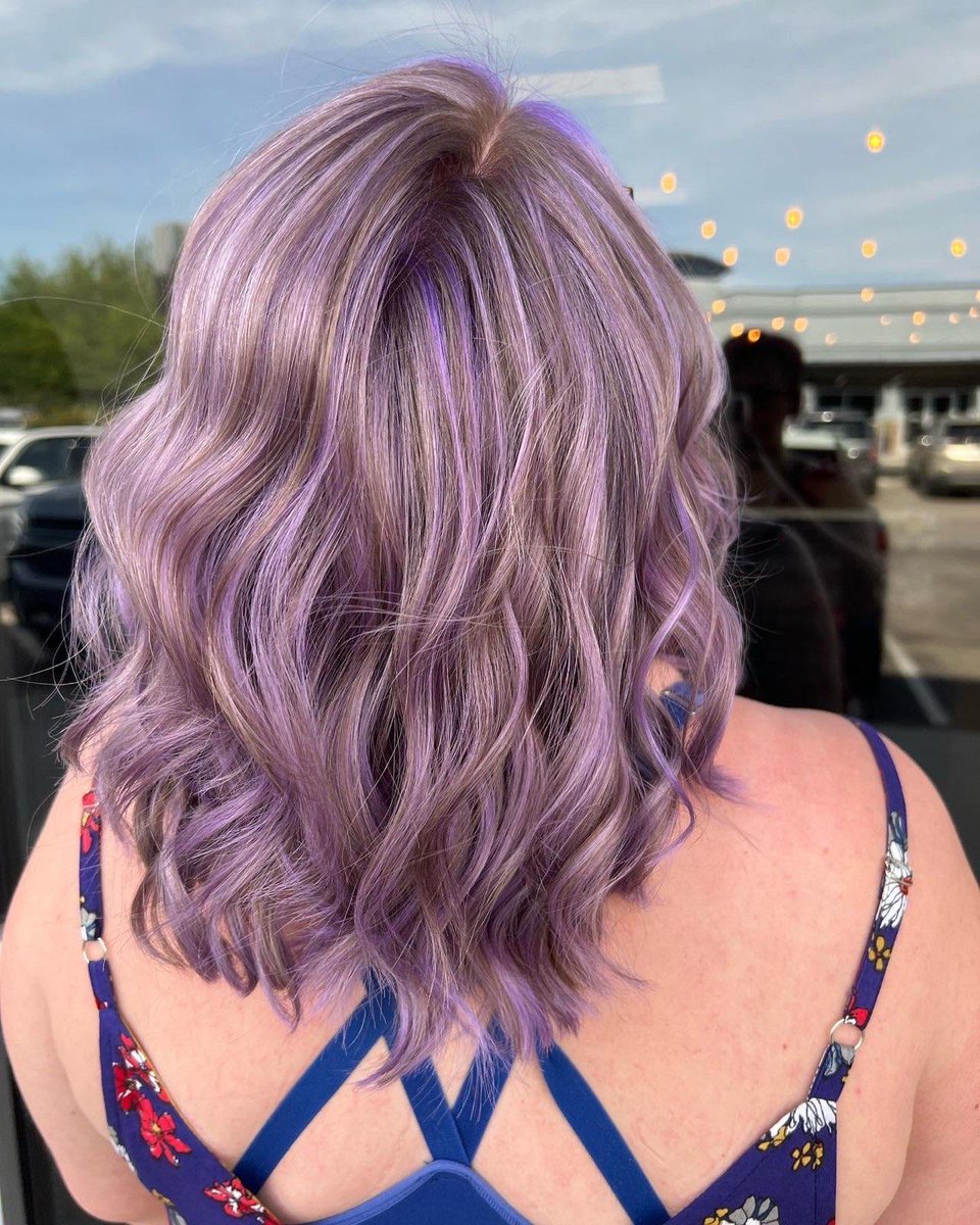 steph_poe's tweet photo. Every time I look in the mirror, I smile now. I have the most gorgeous hair thanks to my gorgeous bestie. https://t.co/VIdtBiTGWo
