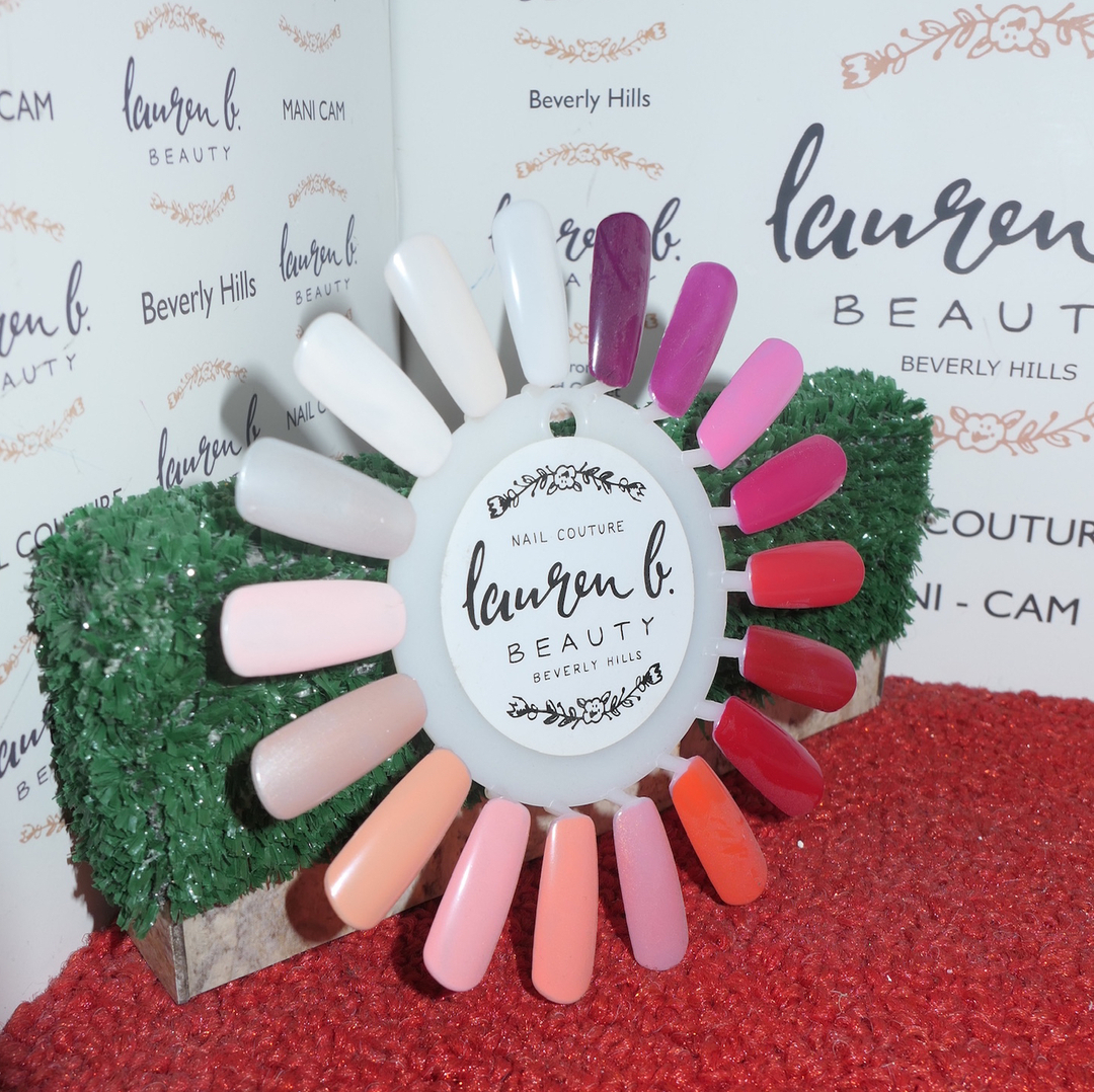 Lauren B. at salons near you🎀 which color maki would you pick?