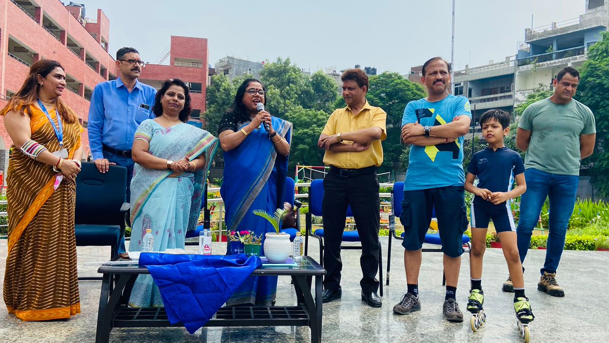 svwp1411035's tweet photo. #Openingceremony #ZonalandCulturalActivities at SV WazirpurVillage.#Honourable DDE,NWB,Dr.Harsh Arya and DDE ZoneXI,Dr.Rakesh Rahi flagged off the #SkatingCompetition & enriched #participants. Sh.Anil Yadav(HoS)@SPitampura and Sports Convener,@drsuman1968 dignified the occasion. https://t.co/Y8nxm66SC9