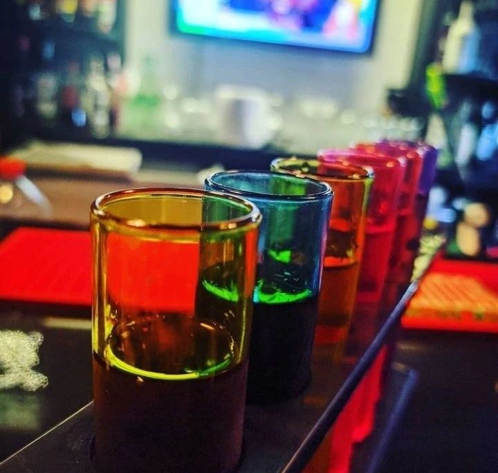 Bar_Glitch's tweet photo. 🥃 ¡Disfruta los fines de semana en GlitchBar!

😋 ¡Comparte nuestras probetas con quién tú quieras!

Vive la #ExperienciaGlitch 

#GlitchBar #Glitch #Bar #Valencia #VLC #Shot #Chupito #Probeta #Share #Comparte https://t.co/oPW3rExEG4