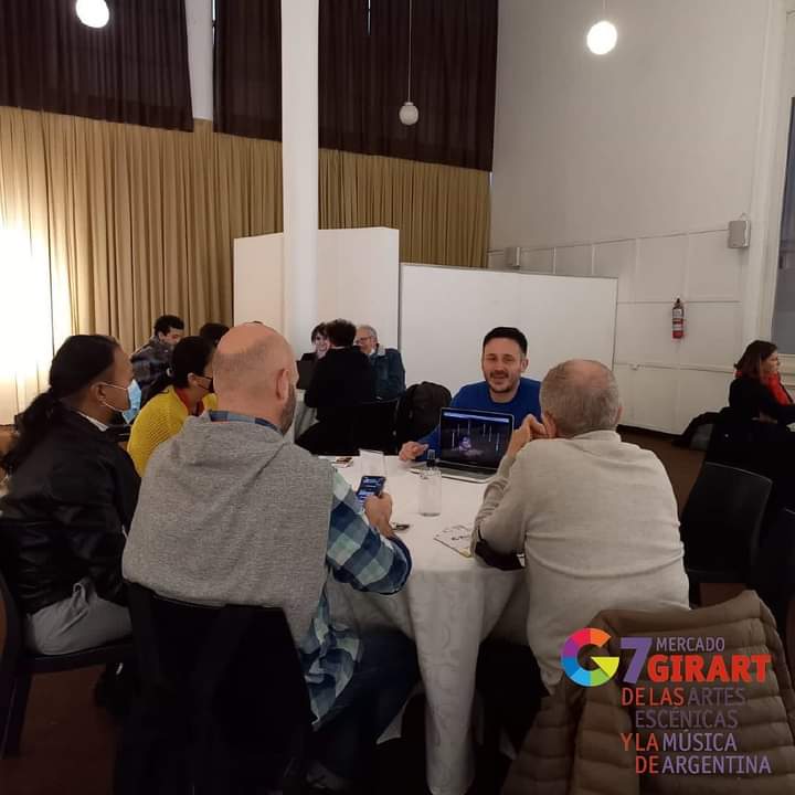 MercadoGIRART's tweet photo. 🙌🏽 Las Rondas de Negocios, una de las actividades centrales del Mercado #Girart en el Espacio Cultural MuMu (Museo de las Mujeres) 👏🏽

🔸 Entrevistas entre #artistas #seleccionados y los #programadores de festivales, ferias y espacios culturales nacionales e internacionales 🌎👏🏽 https://t.co/IJHpOvZF0W