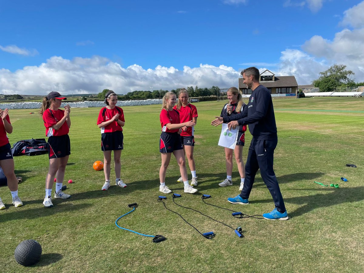 LancsCricketWMN's tweet photo. Lancashire U18s beat Yorkshire by 10 wickets today 👏

Before the game, @kylehogg22 have a special presentation to Kasey Bentham for her hat trick v Cumbria last week 

🌹 #RedRoseTogether https://t.co/pbwvMhu2iz