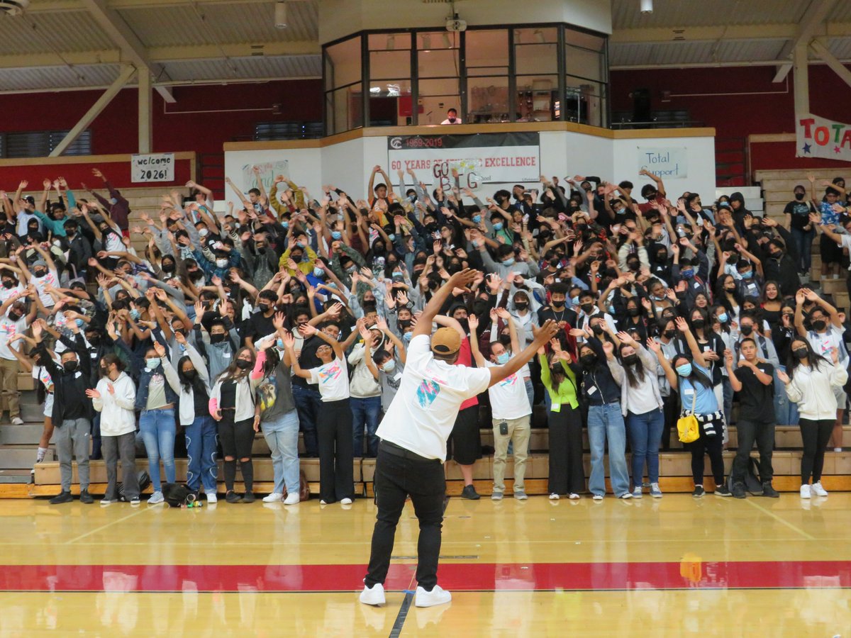 mynhusd's tweet photo. 2nd day of Freshmen Orientation at James Logan HS where the 2nd half of the incoming class of 2026 were welcomed with so much Colt spirit! What a way to start the new year at a new school! https://t.co/Wa4Way0DlS
#NHUSD #FreshmenOrientation #LinkCrew #JLHS #Colts #JimmyTheColt https://t.co/vlpjtCH4Pd