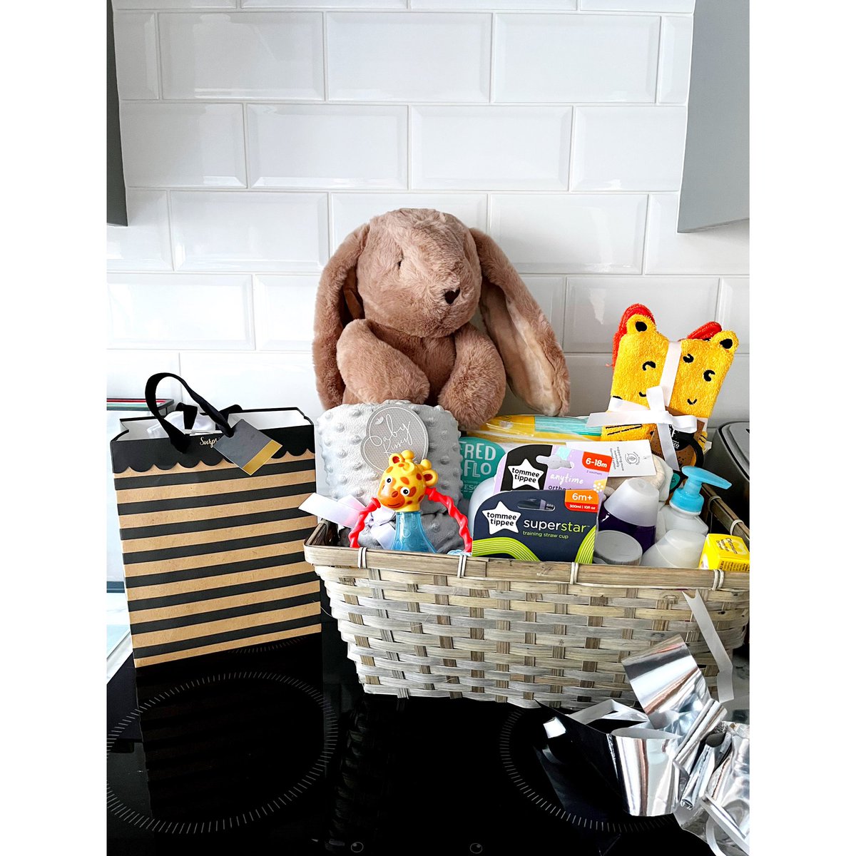 Thank you so much <a href="/TyddFC/">Tydd Football Club</a> for the lovely hamper for baby Cooper 🤍🧸