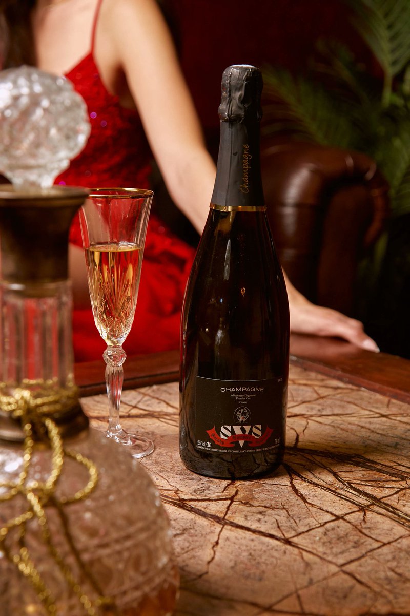 <a href="/garyvee/">Gary Vaynerchuk</a> I want to gift you this bottle of <a href="/SVSNFT/">Sneaky Vampire Syndicate</a> champagne, made by @ShammiShinh creator of Goût de Diamants the world’s most expensive champagne, to celebrate life and to let you see how strong our community is! #NFTs #NFTCommunity #SVSNFT #nft