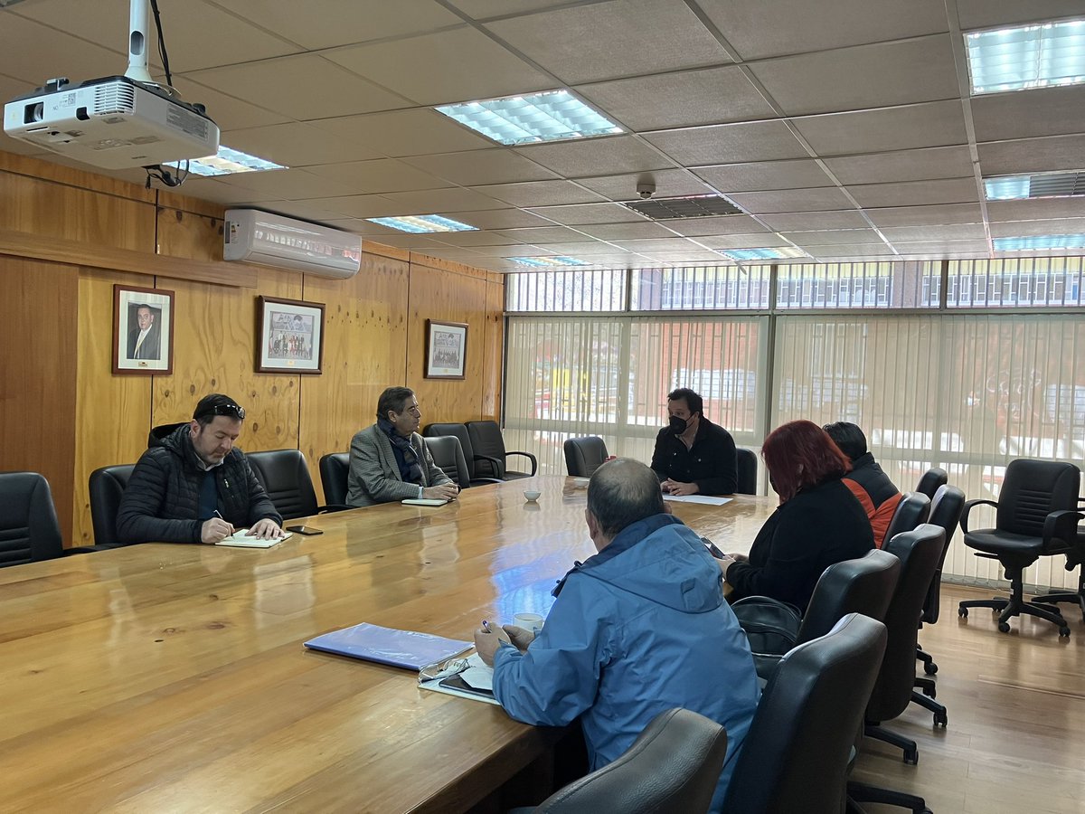 CORPROA's tweet image. @CORPROA a través de su presidente Juan José Ronsecco y su gerente general @afrubilar se reúnen con la Comisión de Infraestructura, Fomento y Minería del @CORE_ATACAMA para analizar situación de las inversiones en #Atacama en especial el proyecto #FenixGold