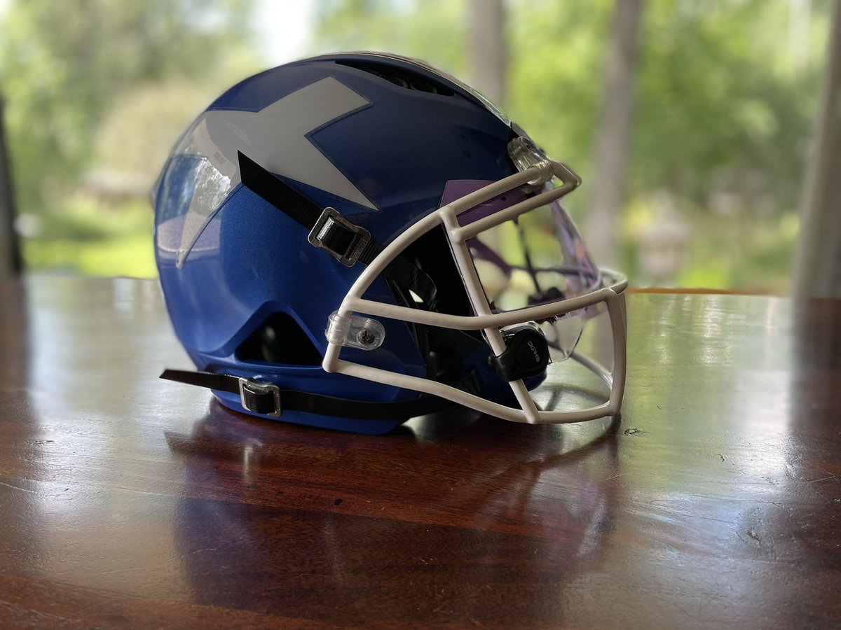 F7_Zero2_Guy's tweet photo. On behalf of @XenithFootball , I wanted to send a shout out to all of the @wiaawi high schools in Wisconsin starting their season this week‼️ May you find the strength to overcome any obstacle that stands in your way as you chase your 2022 goals. Good luck💪🏼 https://t.co/2eFqDDPv6j