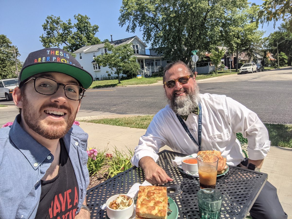 Grabbed a quick lunch with co-#AABBchamps @KreuterMD while in town. Would LOVE to connect with other learners at #AABB22 during the New Member/First-Time Attendee Luncheon on Saturday, Oct. 1! Can't wait to break 🍞 with all of you IN-PERSON.