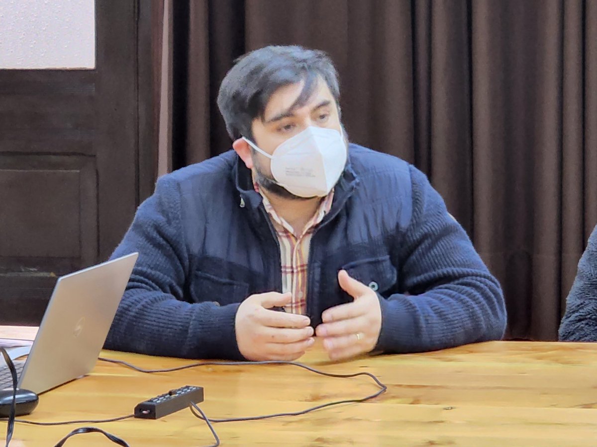 Tras la huelga que mantienen los Trabajadores/as de la <a href="/UAustraldeChile/">Universidad Austral de Chile</a>, luego de no llegar a acuerdo con su empleador, el seremi <a href="/RLeivaCaro/">Rodrigo Leiva Caro</a> se reunió con el sindicato N°1 para escuchar sus demandas, y ofrecer una intermediación que permita solucionar las diferencias.#Valdiviacl