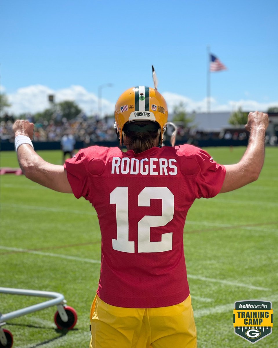 melton_nick's tweet photo. #PMSFOOTBALLISBACK

Aaron Rodgers back to back to back MVP! @PatMcAfeeShow @AaronRodgers12 

$nmelton33 https://t.co/o76IyOlgCb