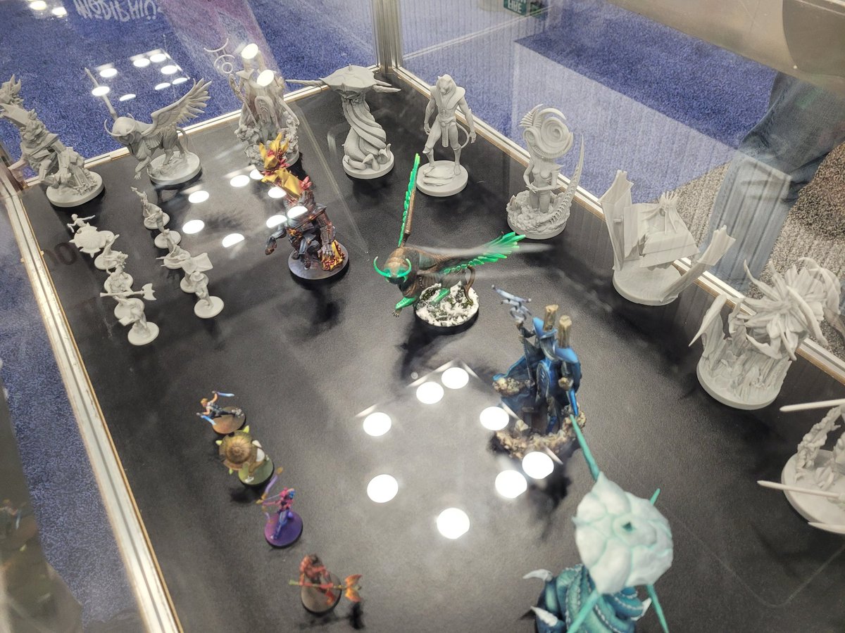 jangowolf's tweet photo. While wondering gencon i came acros  The Bad Karmas.
A mix of tech, minis, and dice.
Focus of the game is to fight bosses. They have this interesting idea of using a game mat and special dice to capture info and send it to the pc.
#gencon2020

https://t.co/e9LnGzs8Nm https://t.co/3fKJZW925h