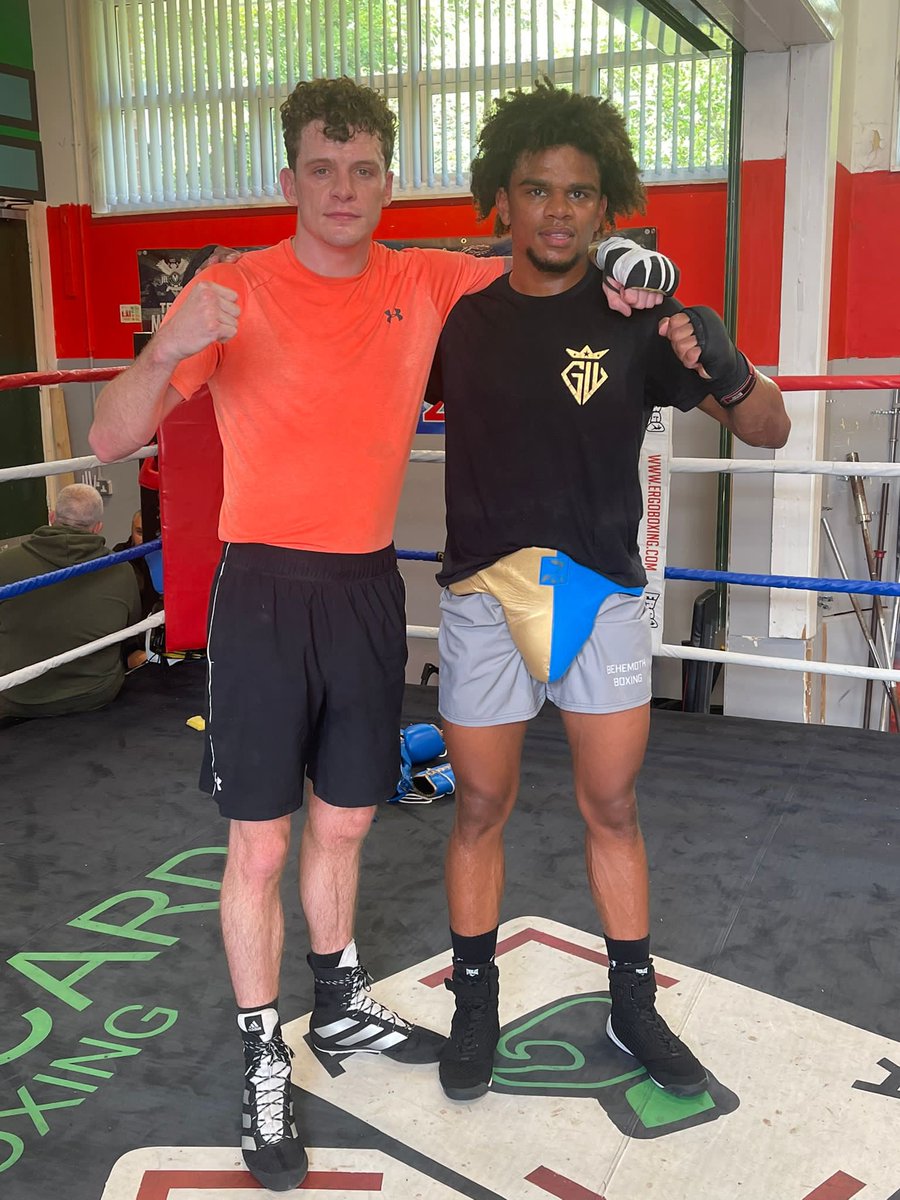geromewarburton's tweet photo. Good sparring this morning with jack Mcgann both improving massively 🙌🏾 https://t.co/rSdKBTSrAQ