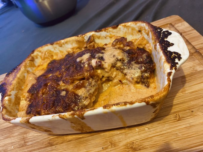 Potato-Turkey Gratin 😍 https://t.co/J281y0W3bw
