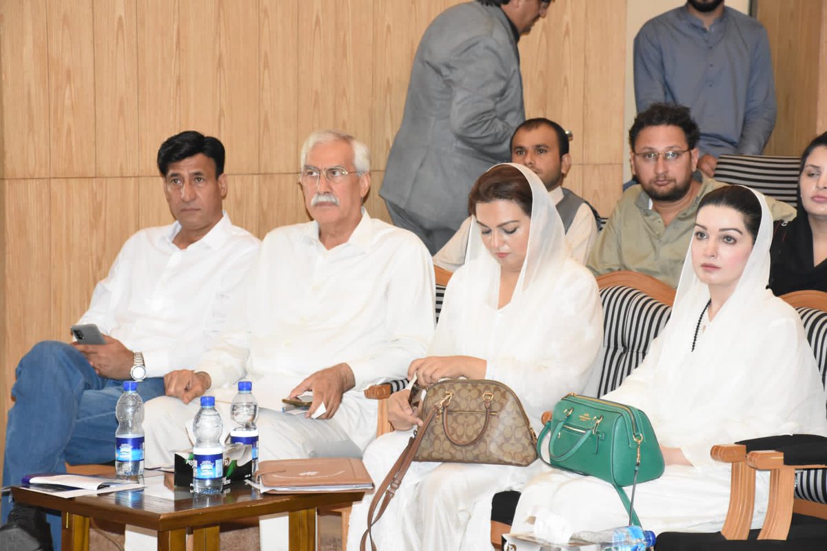 HameedAPHC's tweet photo. Speaking at a seminar on the occasion of #ExploitationDay in Islamabad.
#Kashmir
#NoEndToRepressionInIIOJK
#5August_Youm_e_Istehsal
#5AugustBlackday
#5Aug_BlackDayForIIOJK https://t.co/5cAqw8LTgo