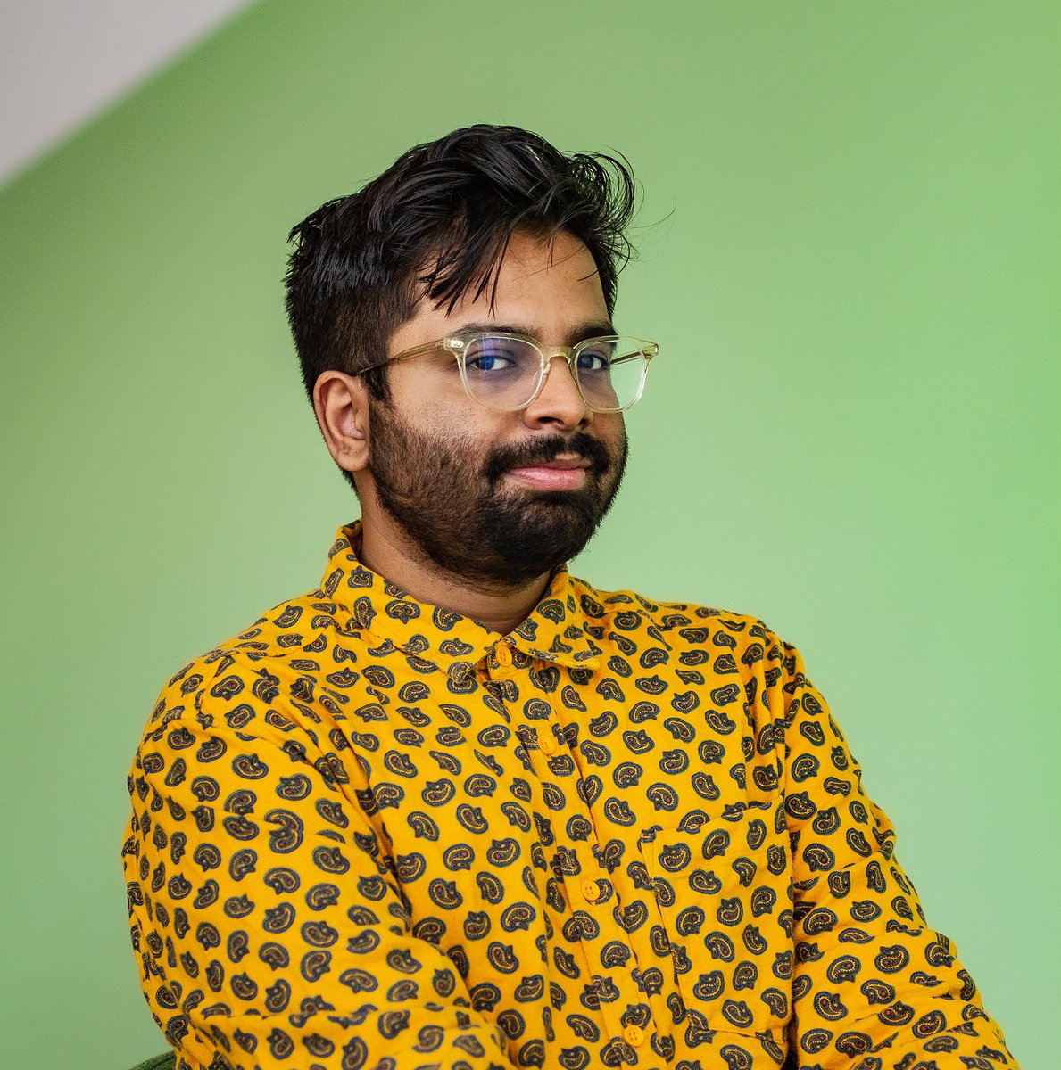 thenfb's tweet photo. 🔥 NEW and FREE on https://t.co/WP8hpIZzxA! 🔥

The distinctive three-note chime of the Toronto subway kicks off a zippy tale of bike theft and survival in @TarunPadmakumar's short film THE COMMUTE, part of our #Hothouse13 apprenticeship.

🚲 Watch now → https://t.co/ltlil8OxK1 https://t.co/9nOivqu7bG