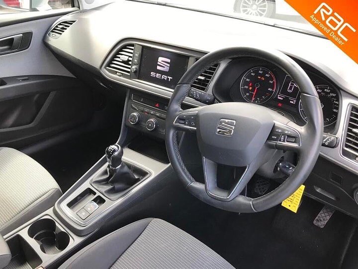 wirralsmallcars's tweet photo. 2019 Seat Leon SE Evo TSi 5dr only covered 26,000 miles .Touch Screen media, Bluetooth, air conditioning, alloy wheels, LED daytime lights, USb & Mp3 connectivity and much much more.......£13999
https://t.co/0ej40qOalx
#RACApproved #SeatLeon https://t.co/BhJWc2D79s