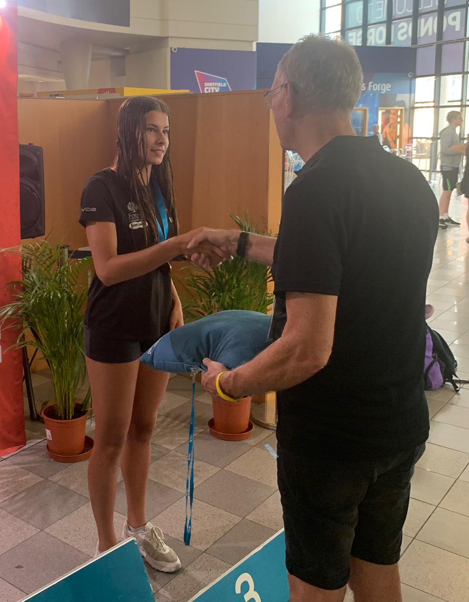 A fantastic swim from Katie tonight resulting in another PB and a Bronze medal. 

We were all incredibly proud of her efforts. 

Ethan’s and Jen’s turn next on Sunday. 

#competitiveswimming #bronzemedal #whataswim