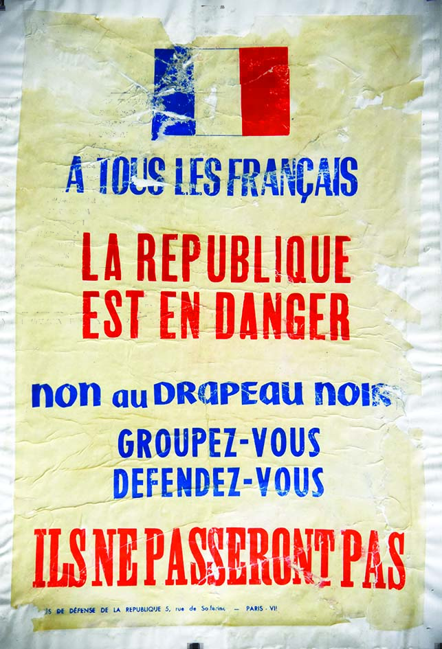 Juin 1968 : Michel #Bongrand est recruté par Jacques #Foccart pour organiser avec Jacques #Pasqua la grande #manifestation gaulliste des Champs-Elysées. Il réquisitionne une imprimerie pour sortir un million d'#affiches.