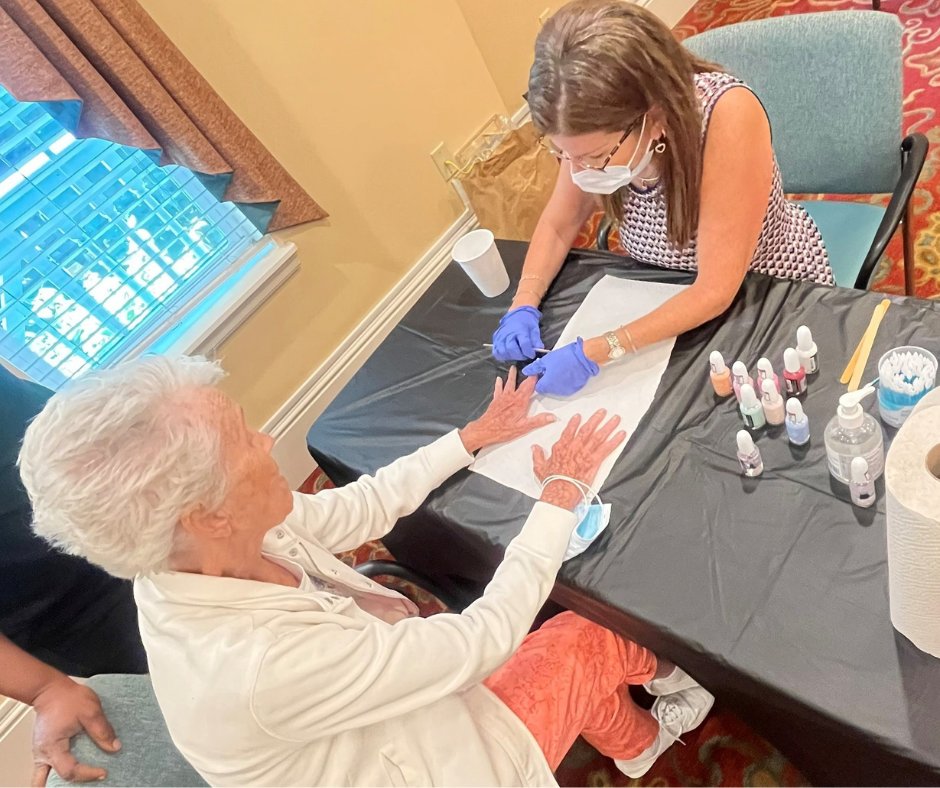 Abramson_Center's tweet photo. Team members Jill and Hope had the opportunity to pamper the residents of Symphony Square Senior Living facility, bringing smiles to all. Abramson Senior Care offers hospice care to residents as well as resources through our Edna Young Gordon Healthy Brain and Memory Center. https://t.co/tWbmaxyqE3