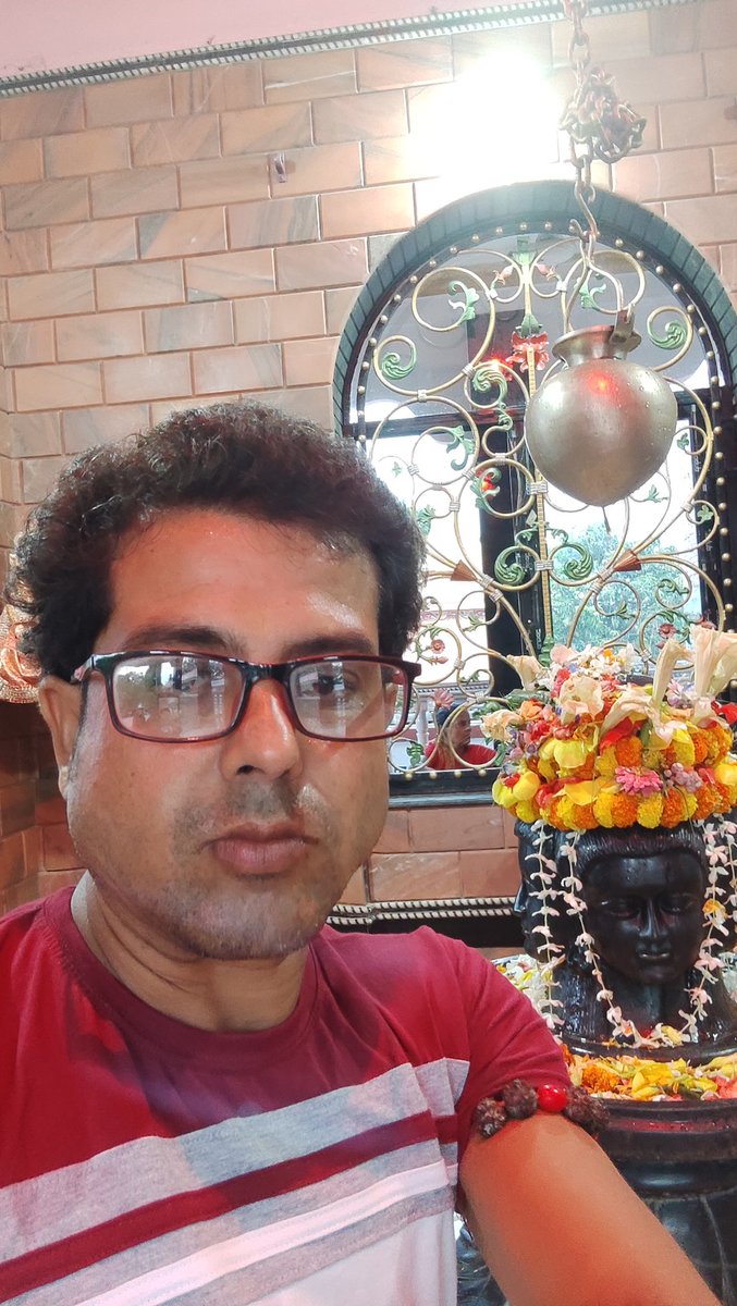 ज्ञान लिने कि ,धन कमाउने र देश चलाउने !सबै पार्टी हरुमा सोच परिवर्तन को आवश्यकता छ।जनताहरुका मनजीत हुने उम्मेदवारहरु ले रणजीत को यात्रा तय गर्ने देखिन्छ।। यसपालि यसैपाली।।सडक नेता इ रणजीत झा,त्यागी,धनुषा ३ ।जय हो।।