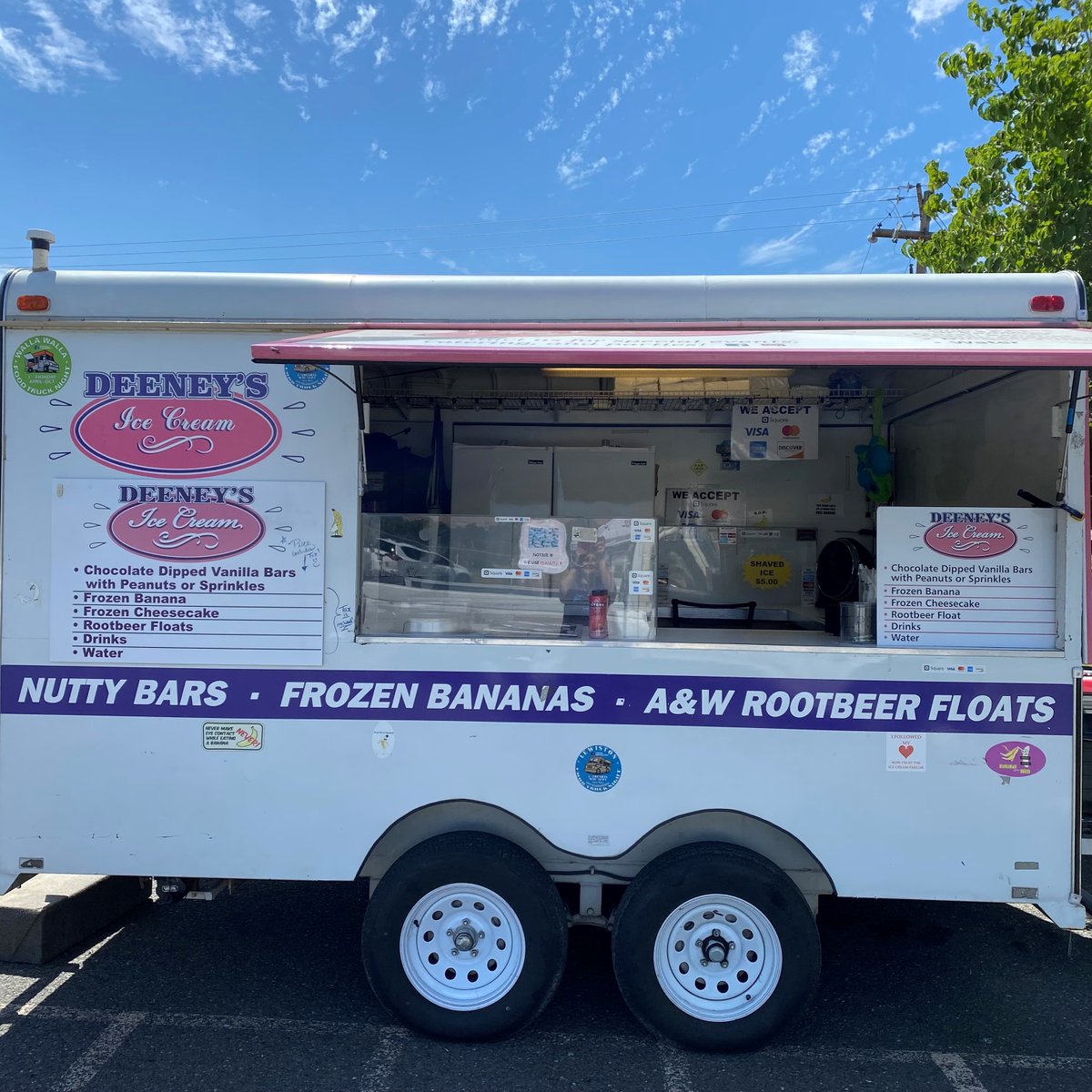 Cutting_Edge_CU's tweet photo. Deeney's Ice Cream Truck is here 🍦Stop by our Lewiston branch's Member Appreciation Event to get your SWAG bag, enter into our member drawing for $500 CASH, and have a sweet ice cream treat ON US! 🍨#MemberAppreciationDay #WeLoveOurMembers https://t.co/LFGJGOMwQn