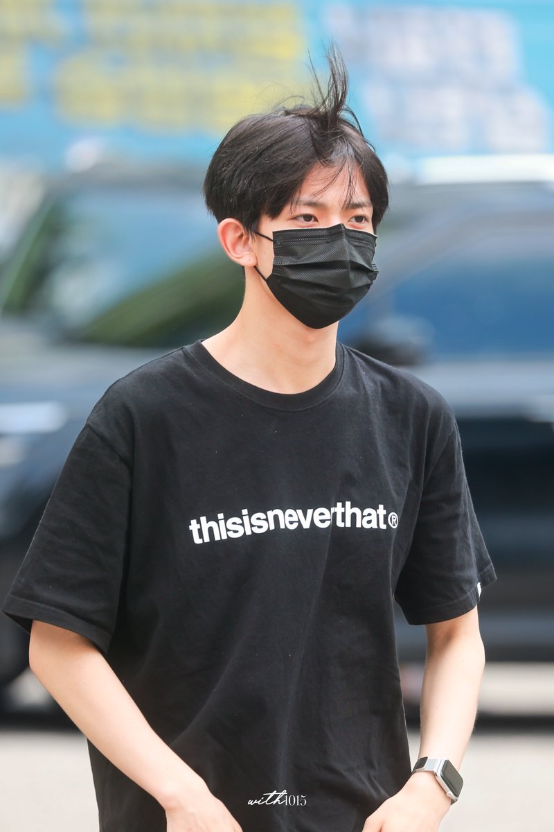 with1015_'s tweet photo. 220805 뮤뱅 출근

🌱🌱🌱

#ENHYPEN #엔하이픈  #HEESEUNG #희승 #이희승 https://t.co/r0DAY6WMh7