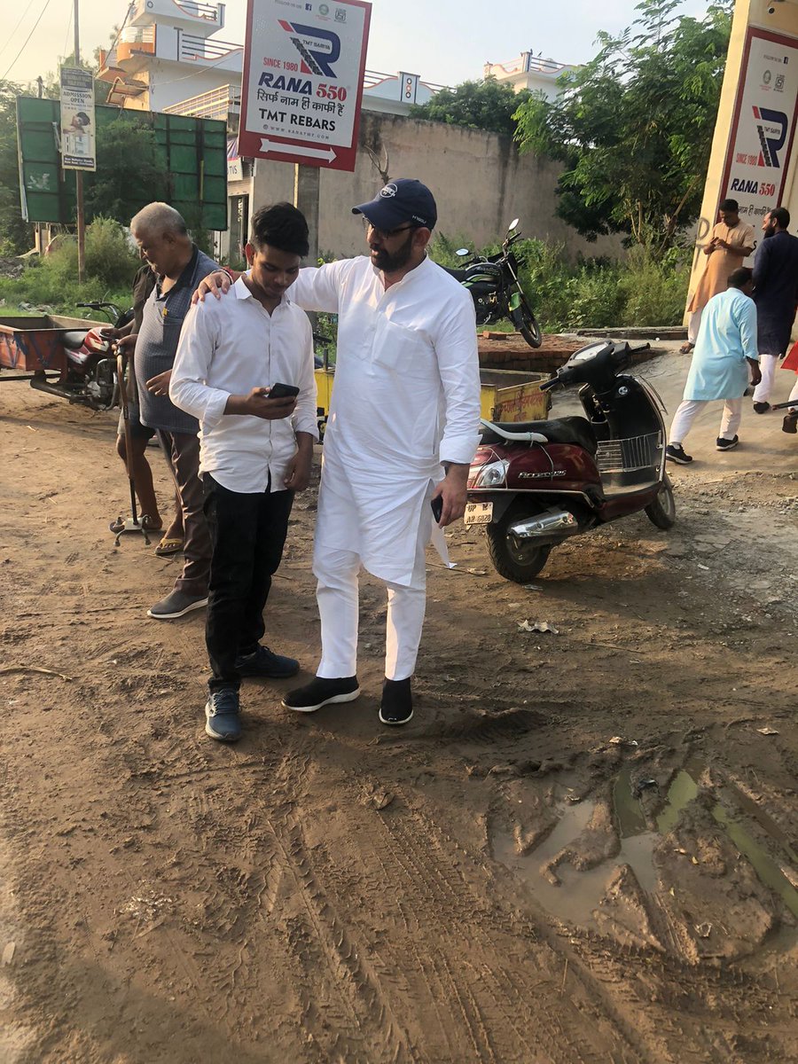 OfficePankajMLA's tweet photo. आज कस्बा चरथावल में अपनों के बीच।
@yadavakhilesh @samajwadiparty @PankajKMalikMla https://t.co/OrYt02bi33