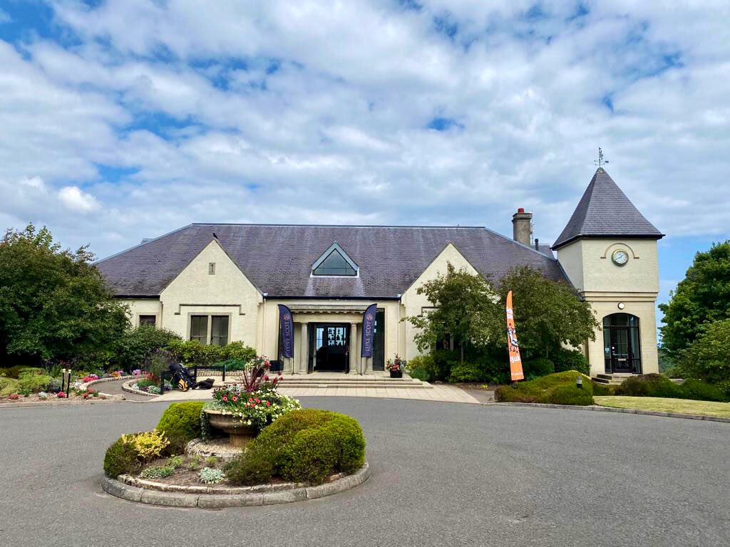 GolfTricks's tweet photo. Great to visit @dukesgolf today. Always such a warm welcome by Lee and his team 
#dukesstandrews #beautifulgolfcourse #golftricks #trickgolf #scottishgolf #scottishgolfcourses https://t.co/MKiqVQfPF9