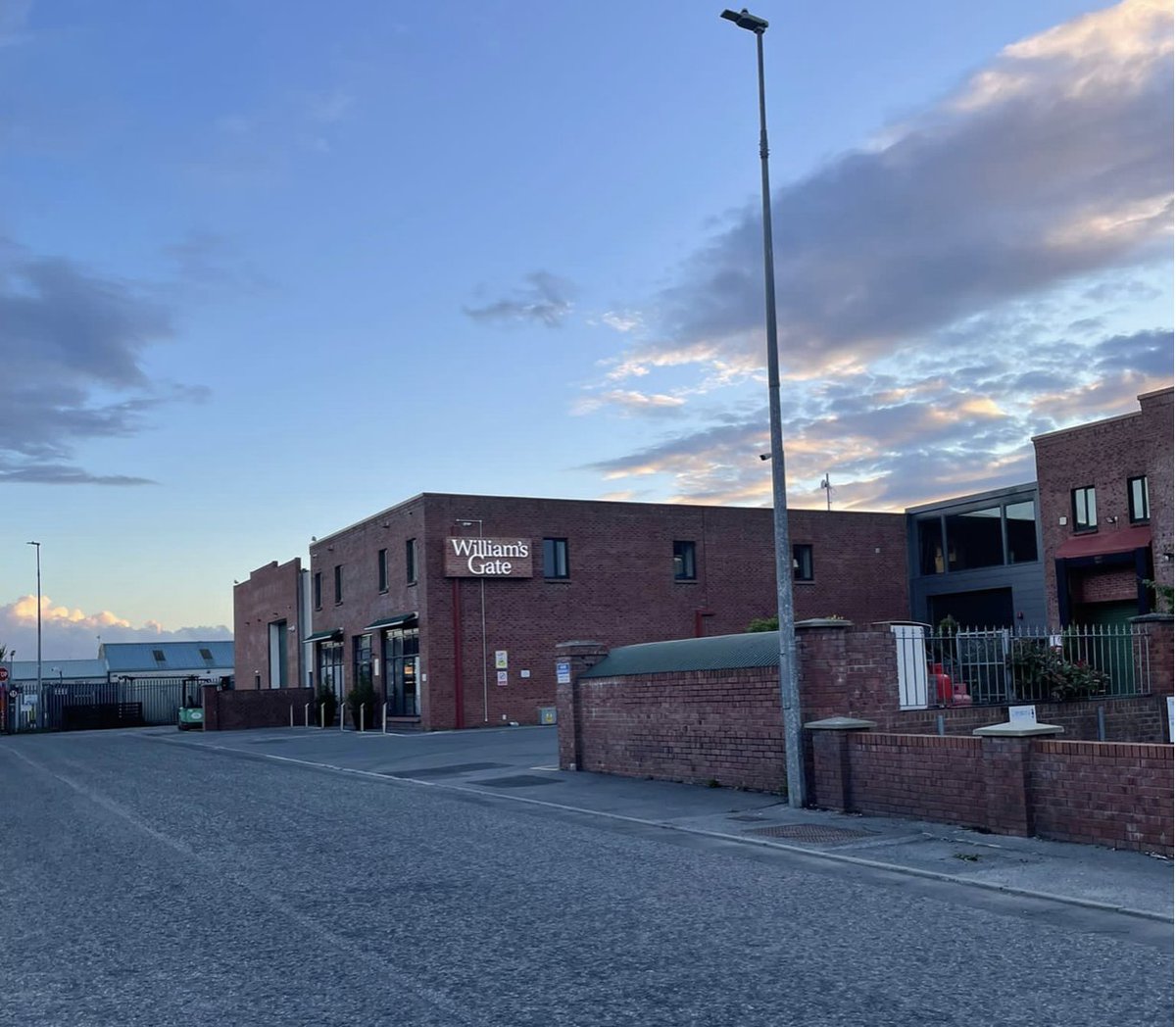 Williams Gate tweet media
