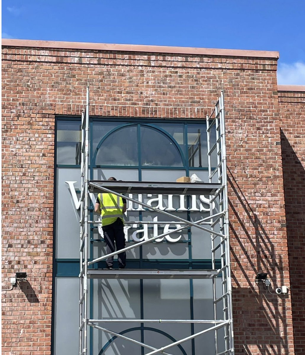 Williams Gate tweet media