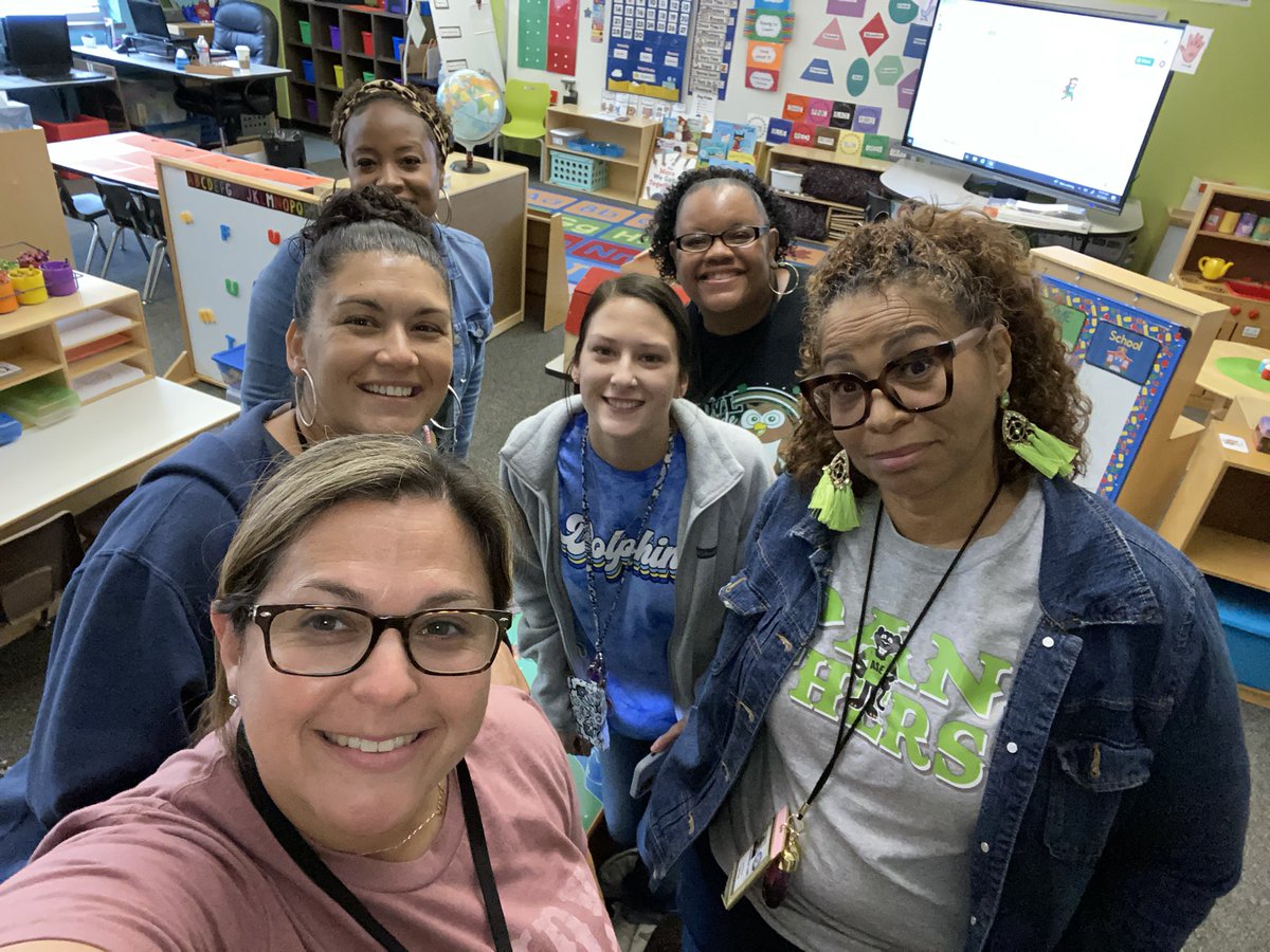MrsAUrbina's tweet photo. GooseChase team working hard to win! #Prek4Play #PreKExplorers @HumbleISD_PREK https://t.co/xa2bYnPjNu