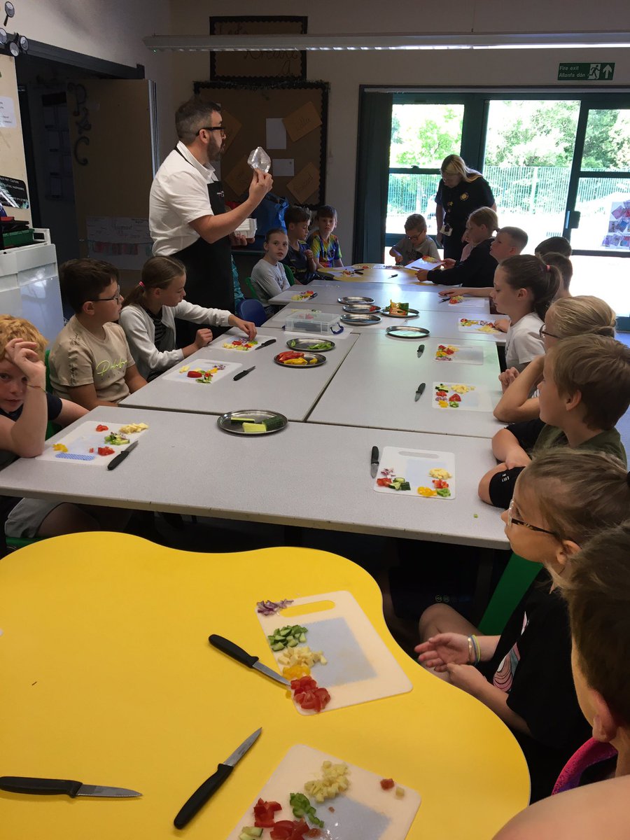 Food_Fun2022's tweet photo. Thanks once again to the amazing Richard @cook_together1 The children loved spending their last morning at @Food_Fun2022 cooking two dishes!!! Can’t wait till next year to do it all again! https://t.co/8EfqbhRnRZ