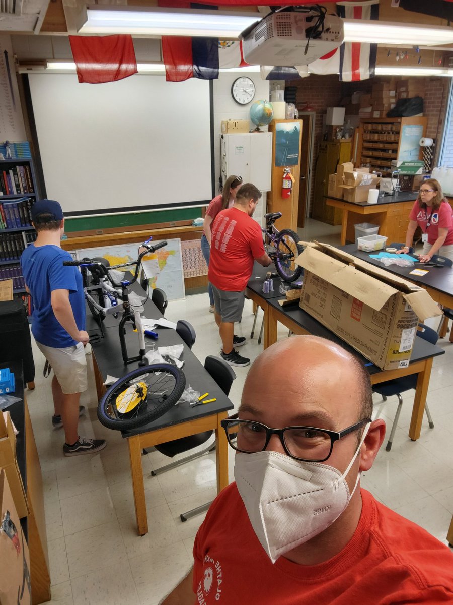 C3PhysicsO's tweet photo. Excited to start this year off and give some bikes to excited students in the community. Enjoying the ride. #ONTeach https://t.co/qCKQ81XhFZ