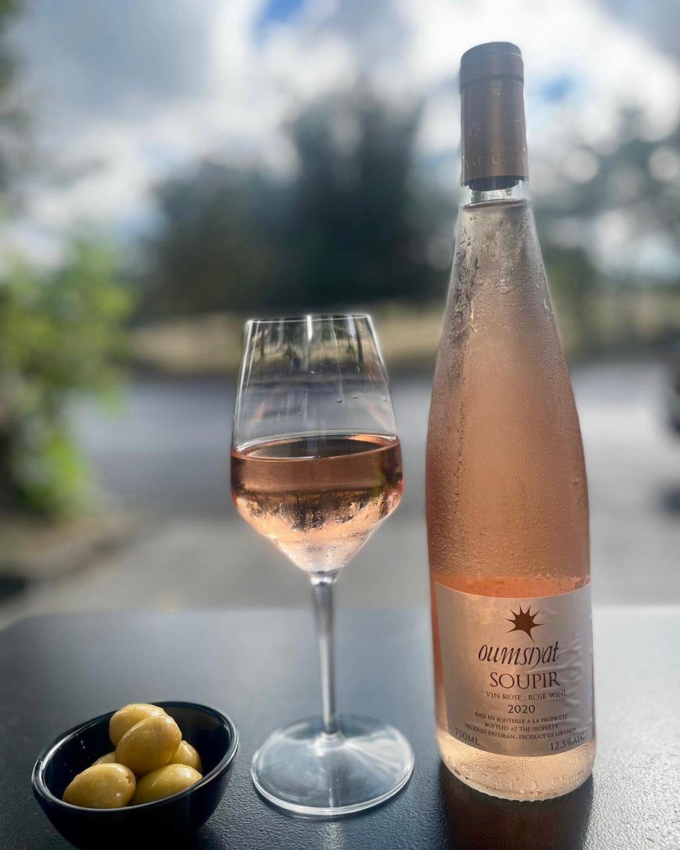 The perfect evening to enjoy this beautiful, Lebanese rose wine - with refreshing watermelon &amp; strawberry notes - at Park’s Edge Bar &amp; Kitchen’s cosy street terrace. Sourced from Wild &amp; Lees, another small, local business 😍 <a href="/hernehillforum/">Herne Hill Forum</a> #hernehill #se24 #supportlocalbusiness