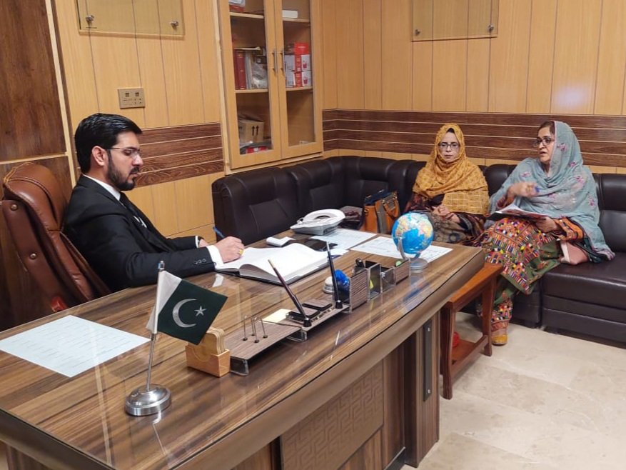 AdvQasimkhan's tweet photo. Fruitful meeting with UNWomen about gender equality and discussed the issues faced by female litigants in court premises https://t.co/kfnPr10Lfx