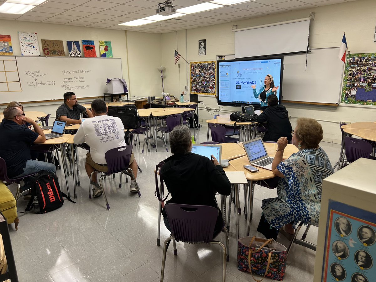 LuisCM_PW's tweet image. Great day at #TECHnovate22 @Lacy_Dasch @annvega @jamesvarlack @LearnPromethean @Promethean