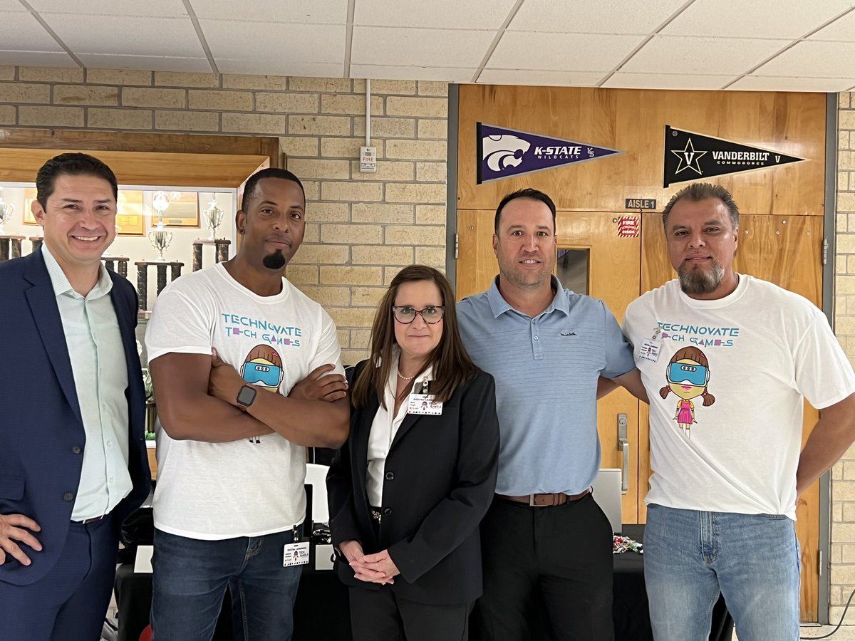 LuisCM_PW's tweet image. Great day at #TECHnovate22 @Lacy_Dasch @annvega @jamesvarlack @LearnPromethean @Promethean