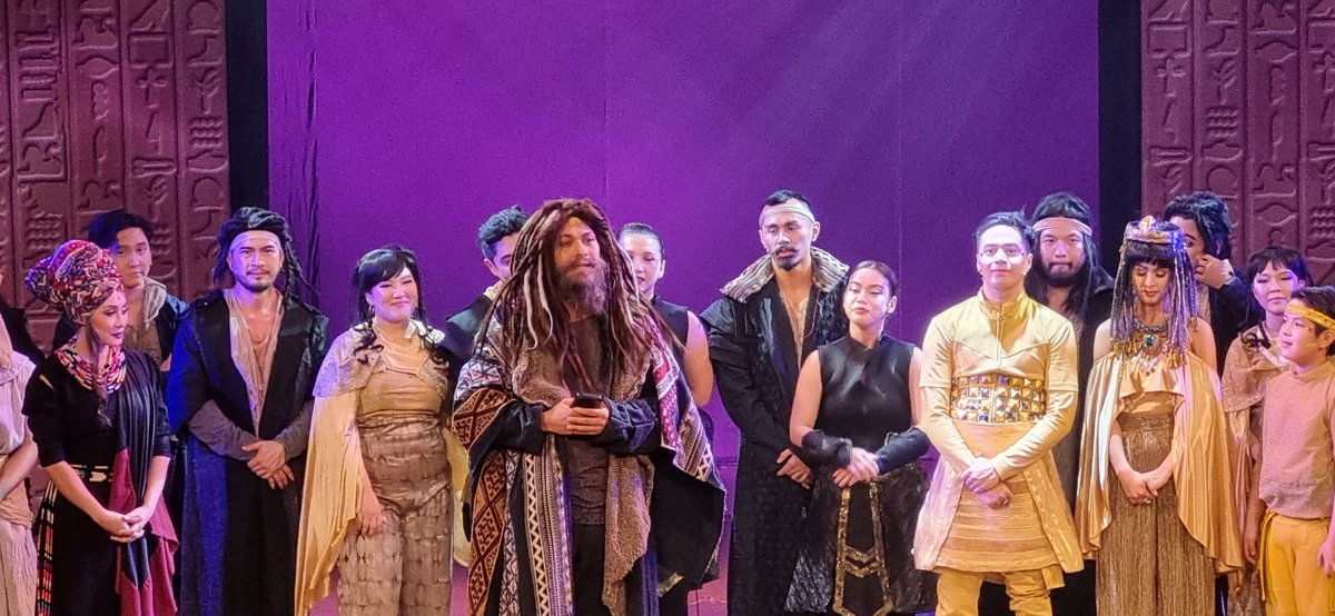 arlyntan's tweet photo. @GaryValenciano1 Excellent Performance !!! Aug 5 2022... Thanks for the beautiful message !!! You made us  smile and be hopeful.... Happy Birthday !
Never look down.... 
When God closes a door, He opens a window
#Trumpets #JosephtheDreamer https://t.co/dVUB8EyHb9