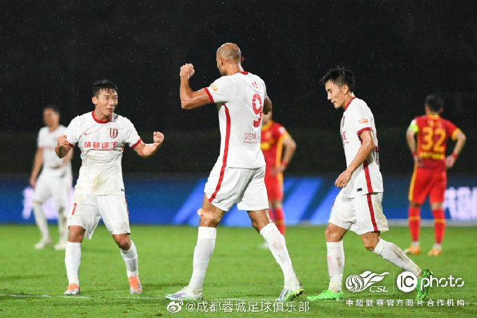 HotpotFootball's tweet photo. 9⃣&amp;7⃣1⃣0⃣

#FelipeSilva came off the bench and scored the winning goal in #ChengduRongcheng's 1-0 win over #HebeiFC. The 30-year-old Brazilian striker broke his scoring drought of 710 minutes in 9 games in #ChineseSuperLeague 2022.

#CSL #CSL2022 https://t.co/9DPm2pQ9SP